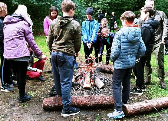 Wycieczka do lasu - Sprzątanie Świata grafika