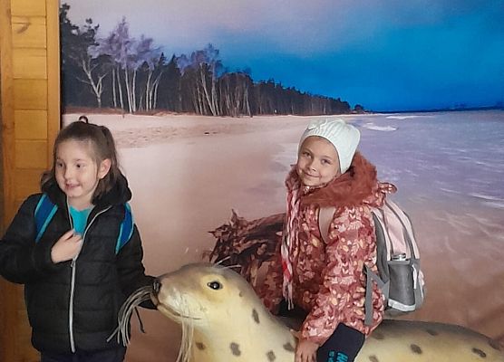 Wycieczka do lasu w ramach akcji "Sprzątanie Świata" (klasy 1-3) grafika