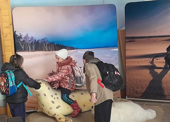 Wycieczka do lasu w ramach akcji "Sprzątanie Świata" (klasy 1-3) grafika