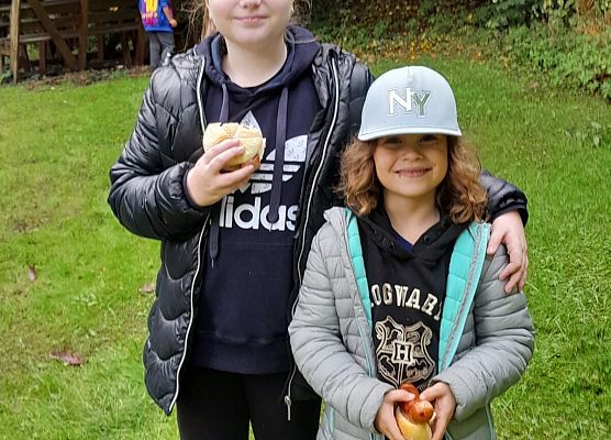 Wycieczka do lasu w ramach akcji "Sprzątanie Świata" (klasy 1-3) grafika