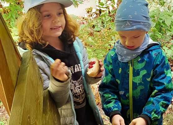 Wycieczka do lasu w ramach akcji "Sprzątanie Świata" (klasy 1-3) grafika