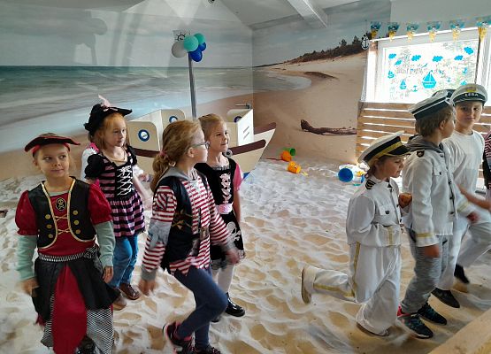 Wycieczka kaszubska klasy pierwszej – ŁEBA grafika