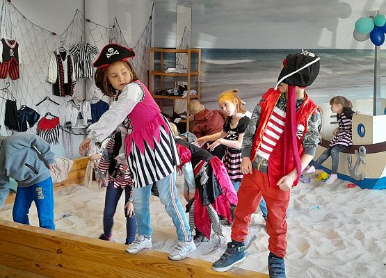 Wycieczka kaszubska klasy pierwszej – ŁEBA grafika