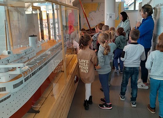 Wycieczka kaszubska klasy pierwszej – ŁEBA grafika