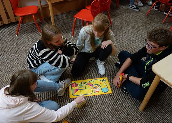 Dzień Chłopaka i nocka klasy 8 b grafika