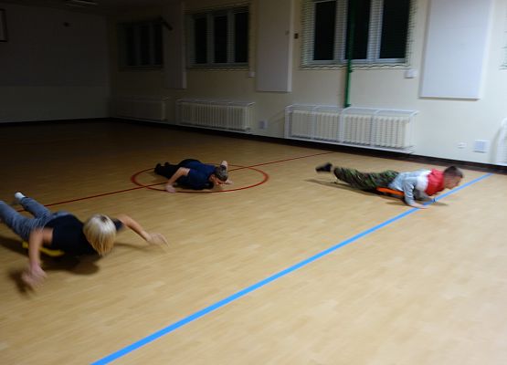 Dzień Chłopaka i nocka klasy 8 b grafika