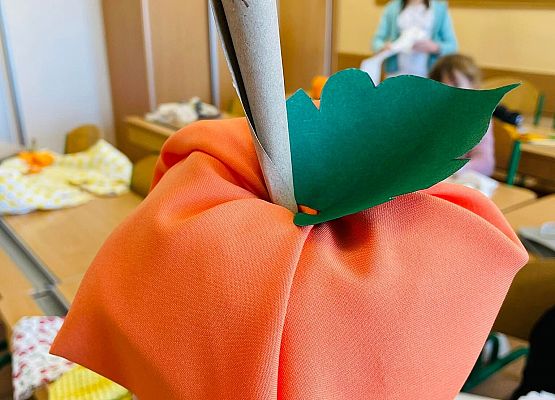 Jesienne ozdoby złotych rączek. grafika