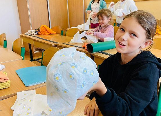 Jesienne ozdoby złotych rączek. grafika