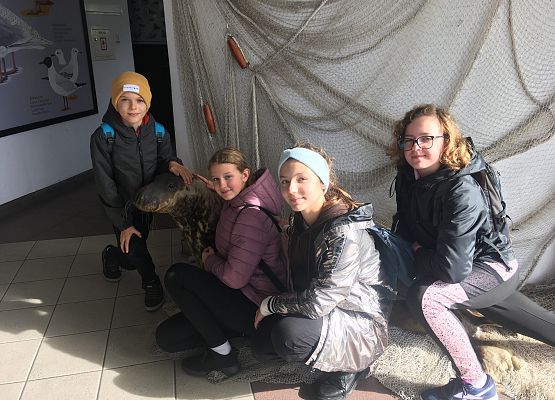 Wycieczka klas 4a i 5a  na Hel   grafika