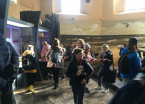 Wycieczka klas 4a i 5a  na Hel   grafika