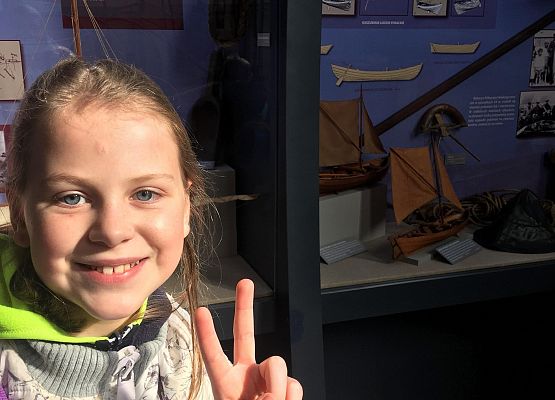 Wycieczka klas 4a i 5a  na Hel   grafika