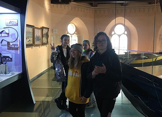 Wycieczka klas 4a i 5a  na Hel   grafika