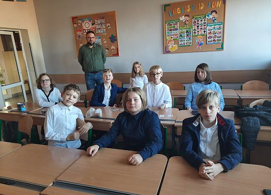 Rodzice dzielą się swoim doświadczeniem zawodowym z uczniami grafika