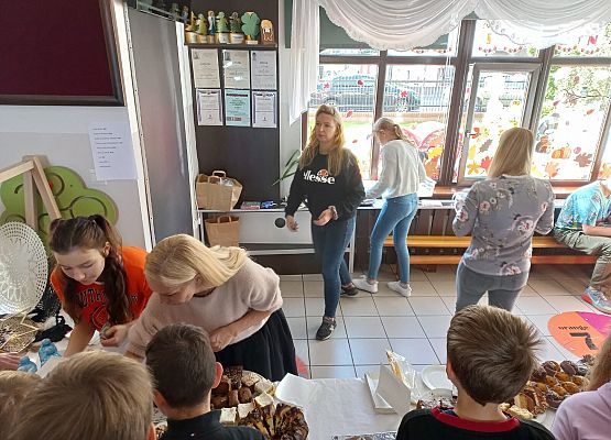 Kiermasz charytatywny grafika