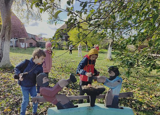 Wycieczka kaszubska klas trzecich – Swołowo grafika