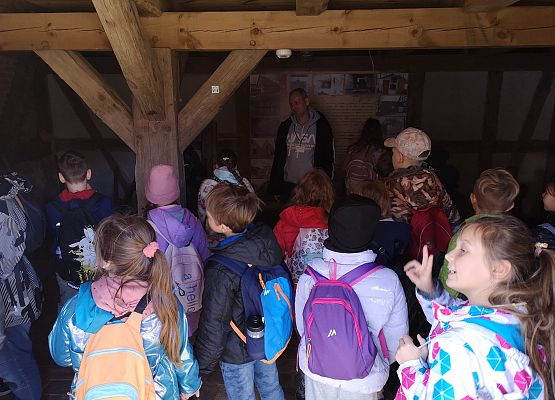 Wycieczka kaszubska klas trzecich – Swołowo grafika