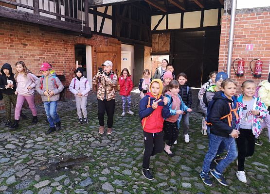 Wycieczka kaszubska klas trzecich – Swołowo grafika