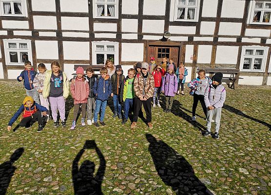 Wycieczka kaszubska klas trzecich – Swołowo grafika