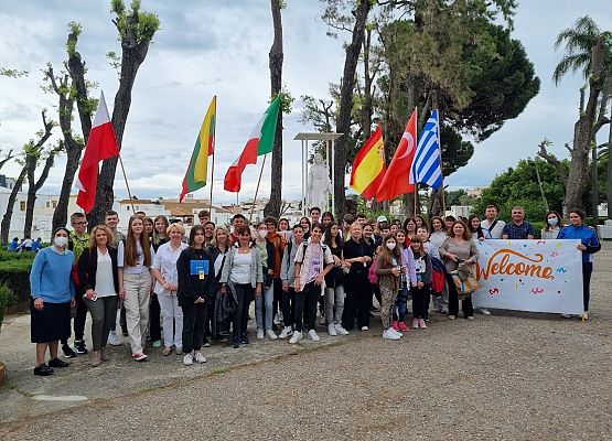 hAAPy students - Hiszpania grafika