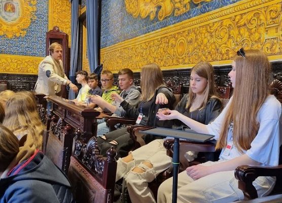 hAAPy students - Hiszpania grafika