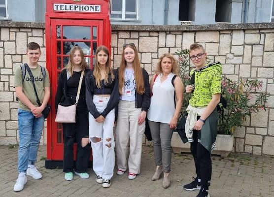 hAAPy students - Hiszpania grafika