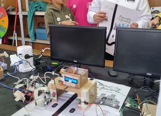 hAAPy students - Hiszpania grafika