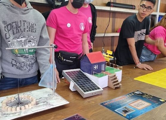 hAAPy students - Hiszpania grafika