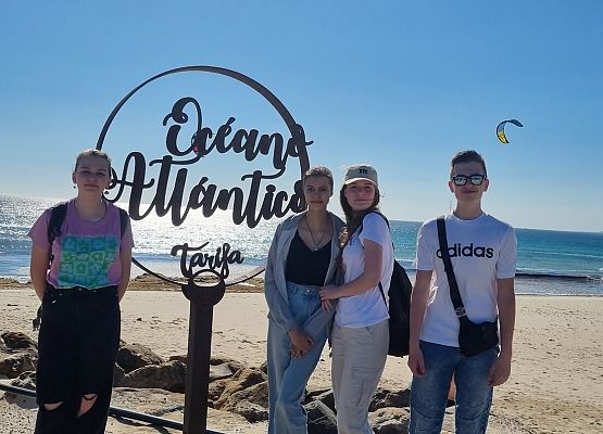 hAAPy students - Hiszpania grafika