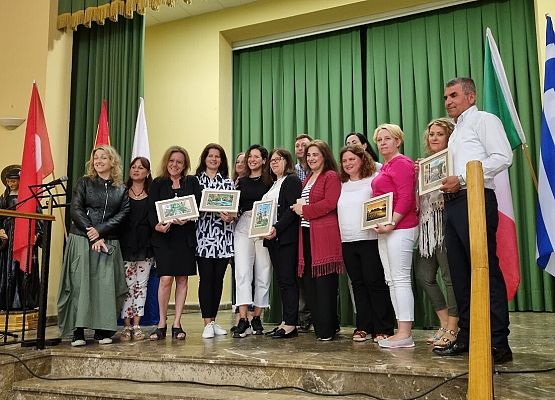 hAAPy students - Hiszpania grafika