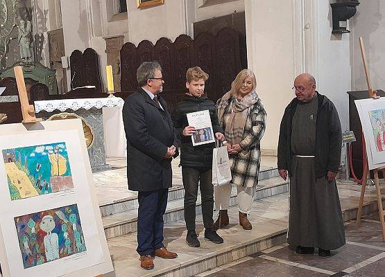 Nagrody w Powiatowym Konkursie Plastycznym "Jan Paweł II – Blask prawdy" grafika