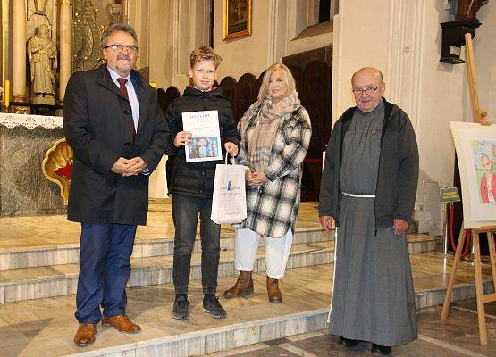 Nagrody w Powiatowym Konkursie Plastycznym "Jan Paweł II – Blask prawdy" grafika