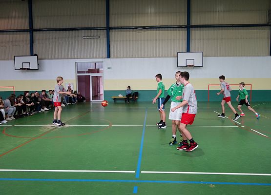 Tytuł wicemistrza Lęborka dla naszej koszykarskiej drużyny chłopców  grafika