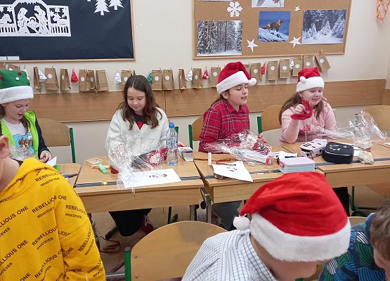 Przedświąteczne przygotowania w klasie IV  grafika