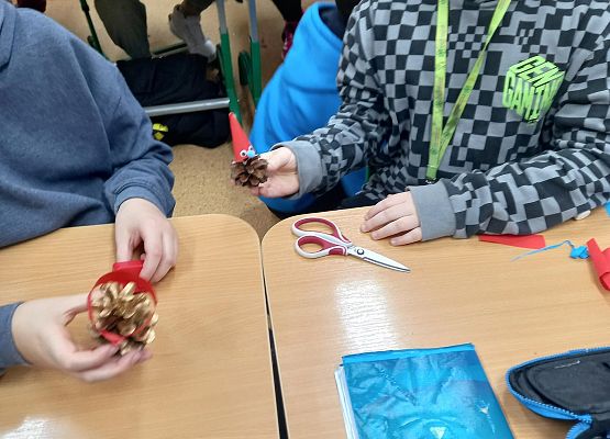 Przedświąteczne przygotowania w klasie IV  grafika