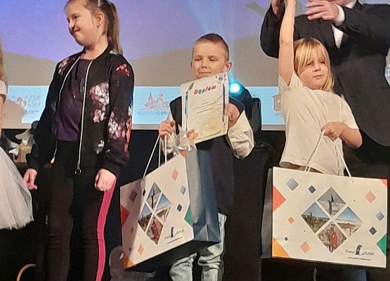 Nagrody w Powiatowym Konkursie "Lęborska Maska Jasełkowa" grafika