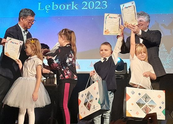 Nagrody w Powiatowym Konkursie "Lęborska Maska Jasełkowa" grafika