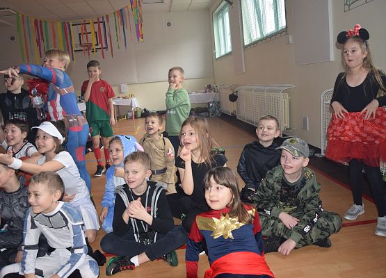 Bal karnawałowy w klasach młodszych grafika