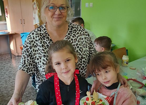 Zajęcia kulinarne w klasie pierwszej grafika