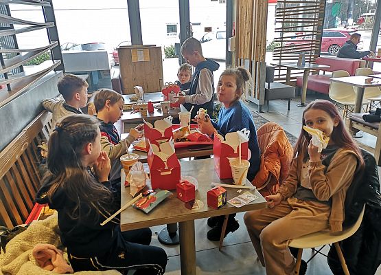 Wycieczka klas trzecich na Uniwersytet Gdański  grafika