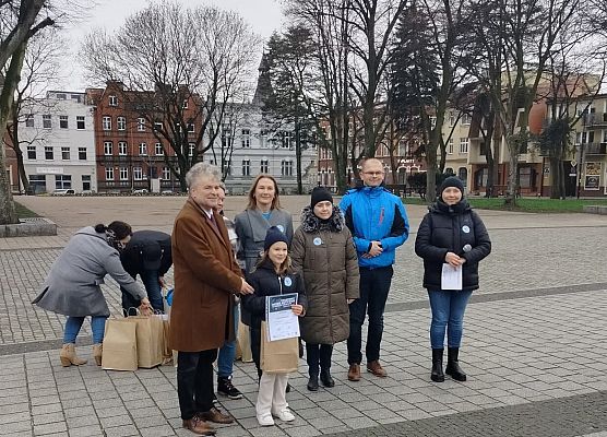 NAGRODY w Powiatowym Konkursie Plastycznym "Autyzm: wiem, rozumiem, pomagam" grafika