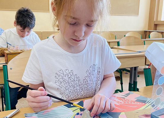 Portrety zajączków w wykonaniu Złotych Rączek. grafika