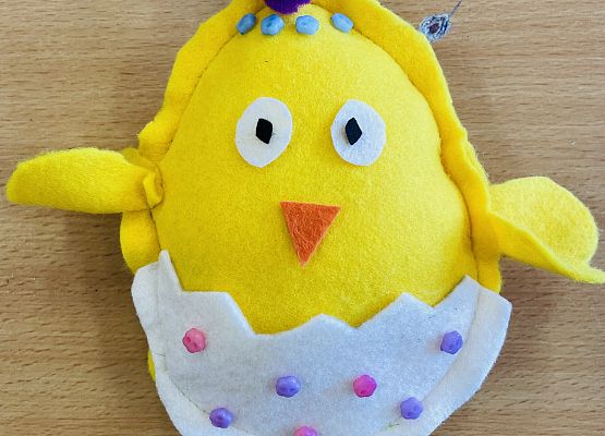 Wielkanocne kurczaczki Złotych rączek. grafika