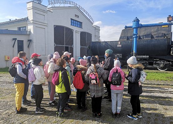 Wycieczka kaszubska klas trzecich do Kościerzyny grafika