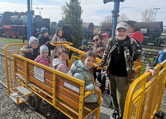 Wycieczka kaszubska klas trzecich do Kościerzyny grafika