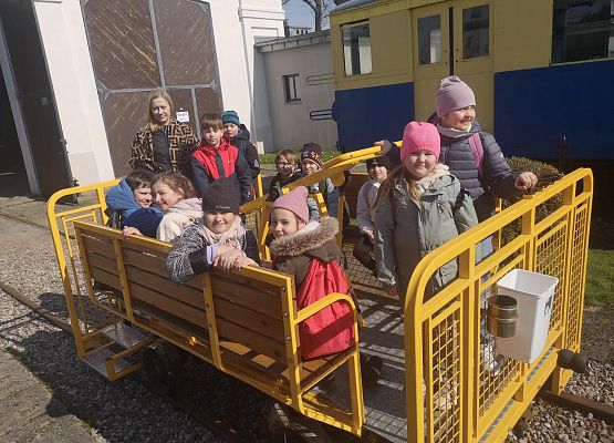 Wycieczka kaszubska klas trzecich do Kościerzyny grafika