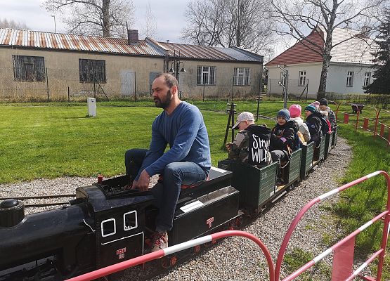 Wycieczka kaszubska klas trzecich do Kościerzyny grafika