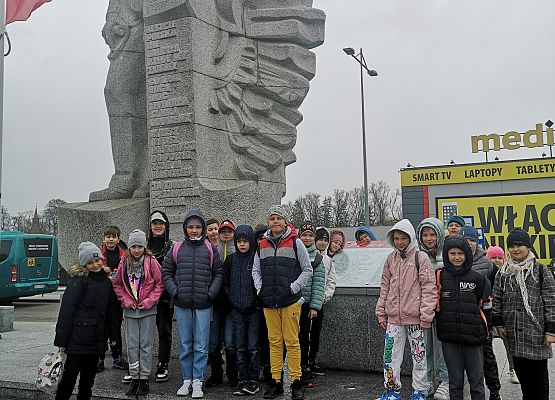 Wycieczka kaszubska klas trzecich do Kościerzyny grafika