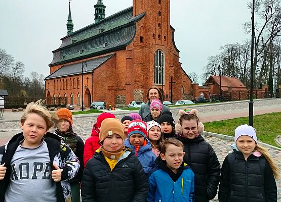 Wycieczka kaszubska klasy drugiej do Kartuz grafika