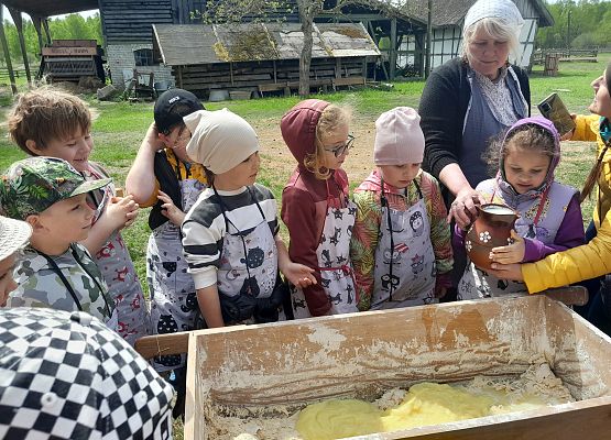 Wycieczka kaszubska - Kluki grafika