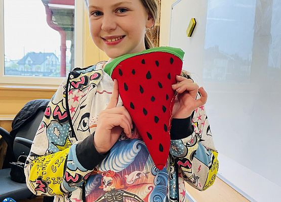 Pluszaki złotych rączek grafika